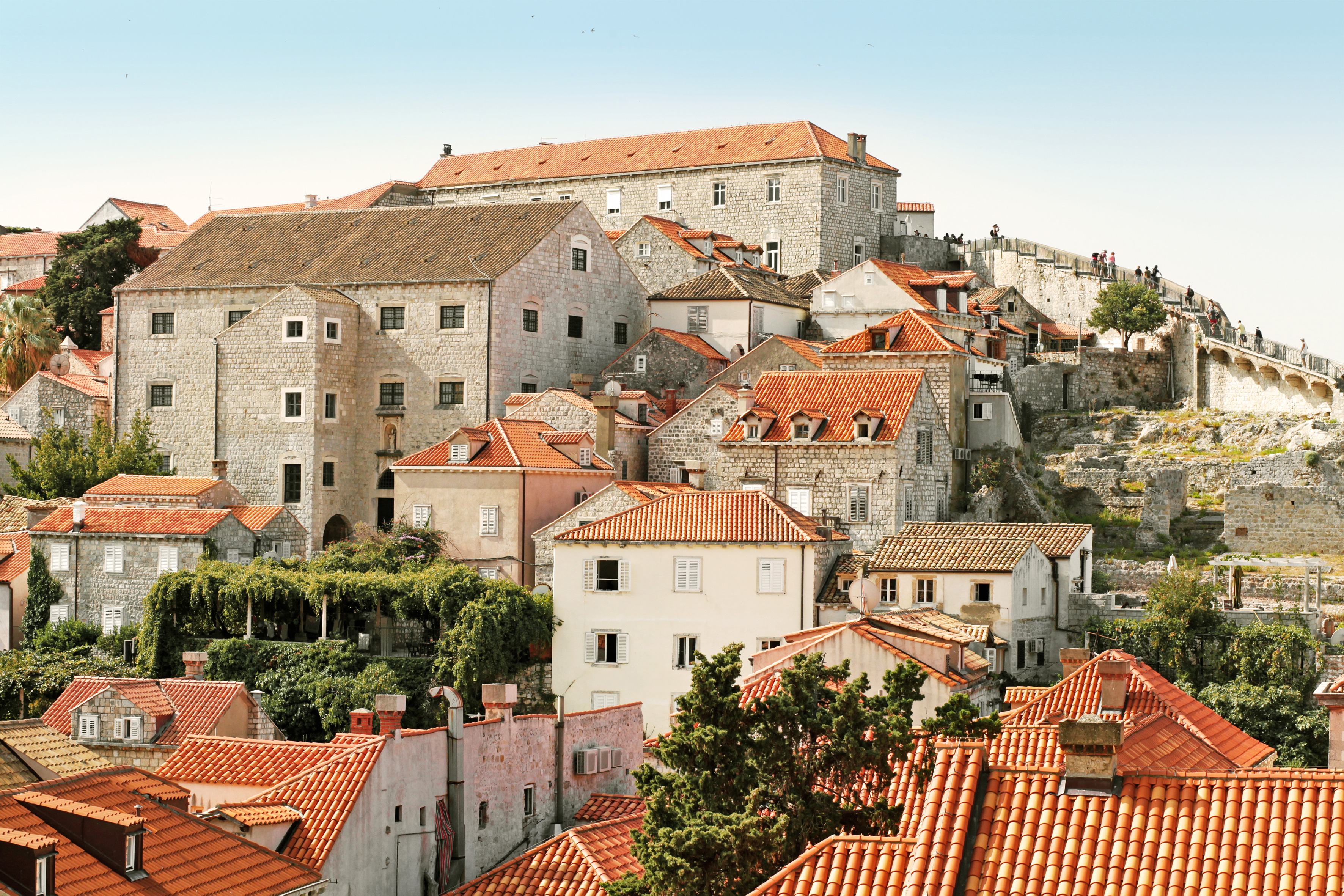 Dubrovnikin Vanhakaupunki kaupungin muurilta katsottuna