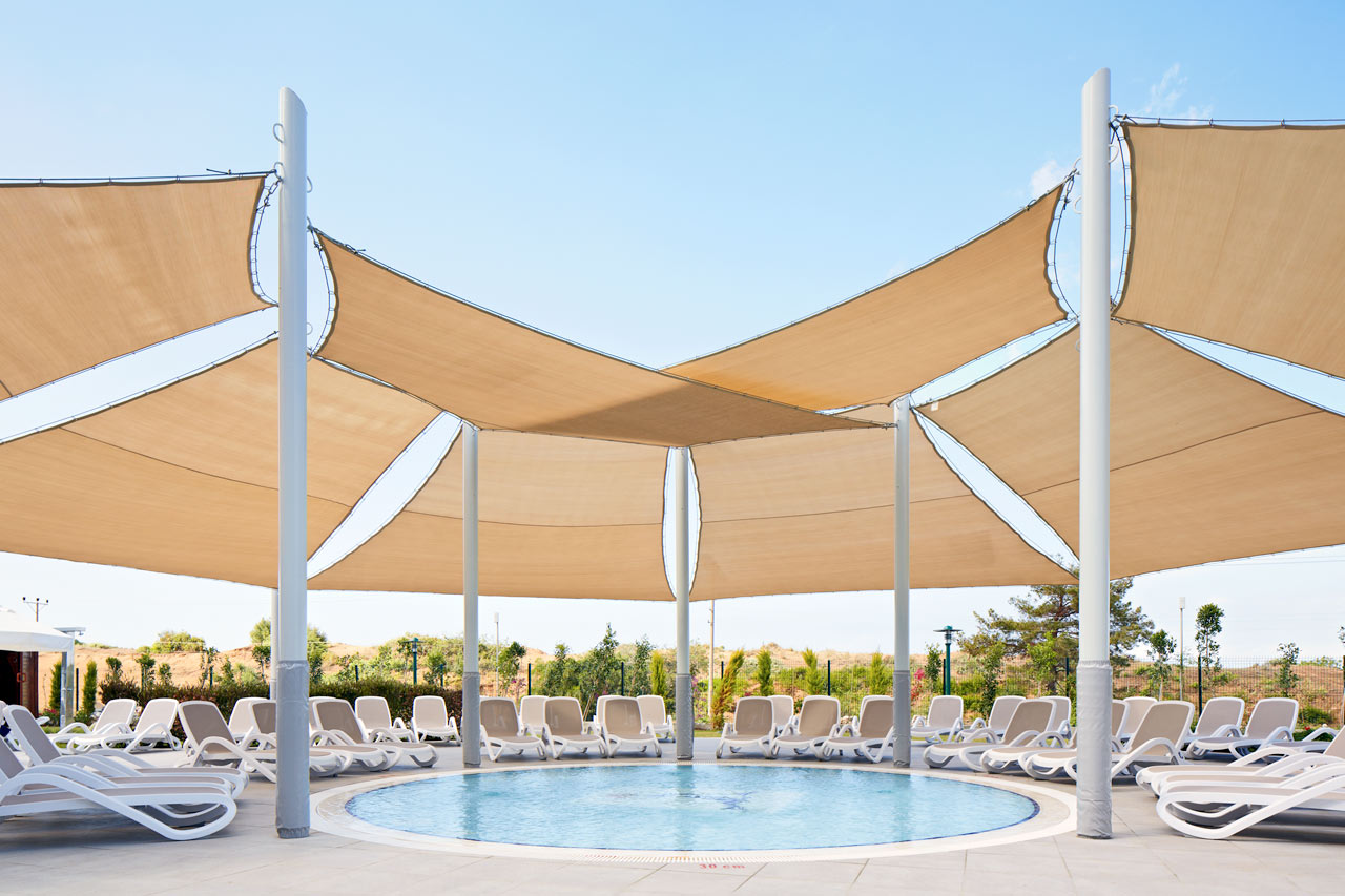 Sunwing Side Beach