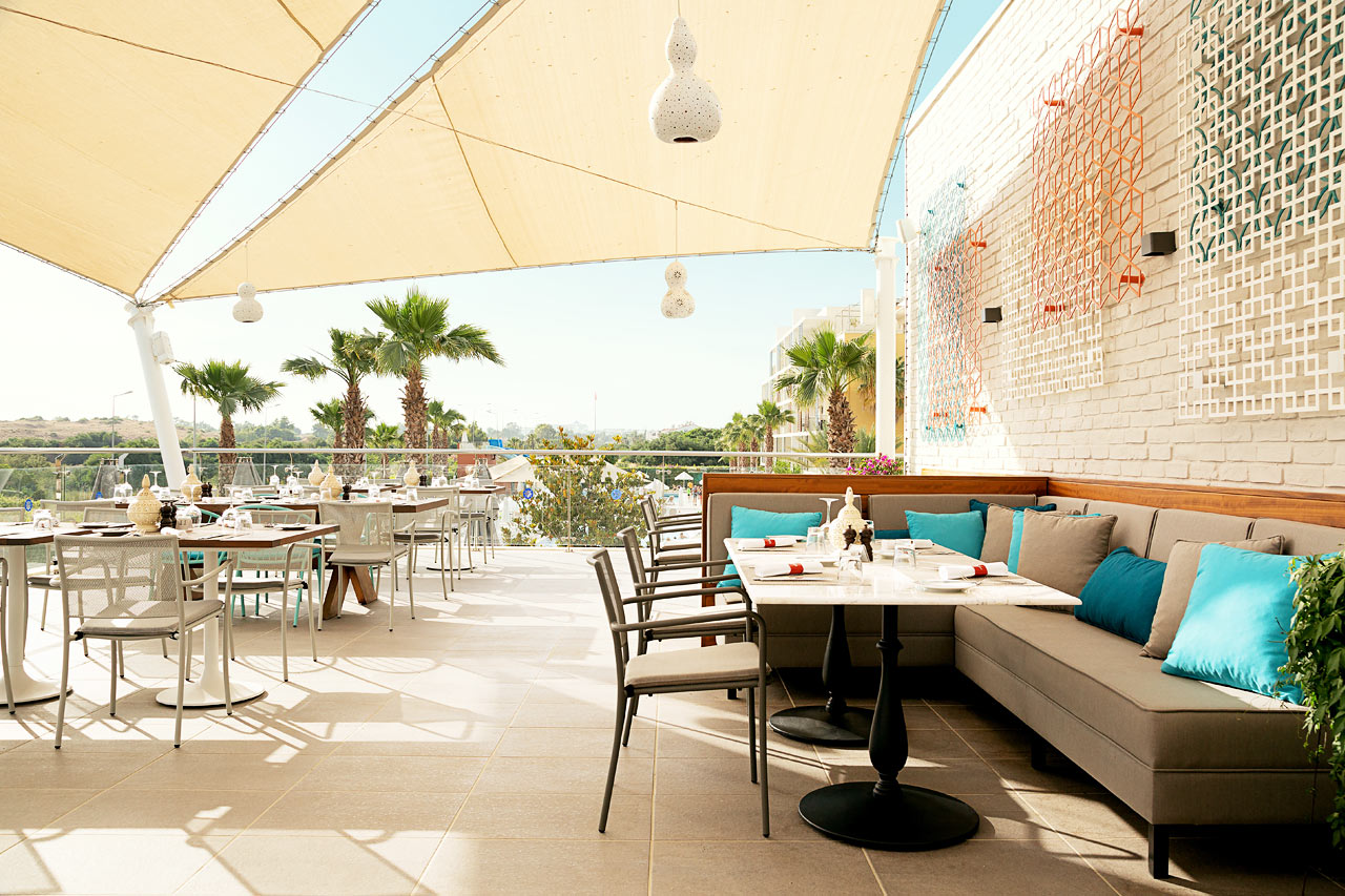 Fino Restaurant & Grill -ravintola kattoterassilla