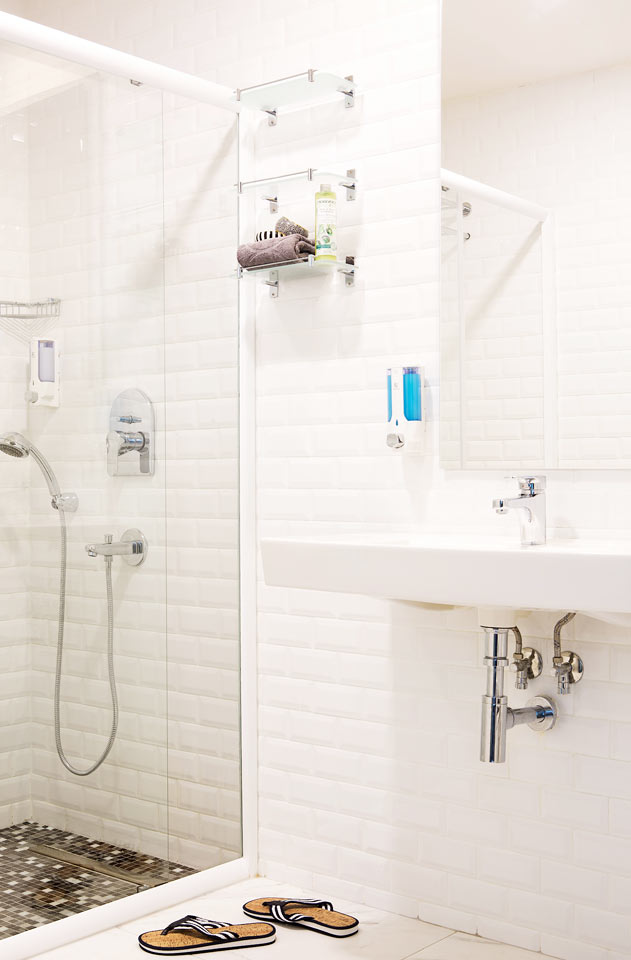 Classic Room, jossa parveke ja merinäköala - kylpyhuone
