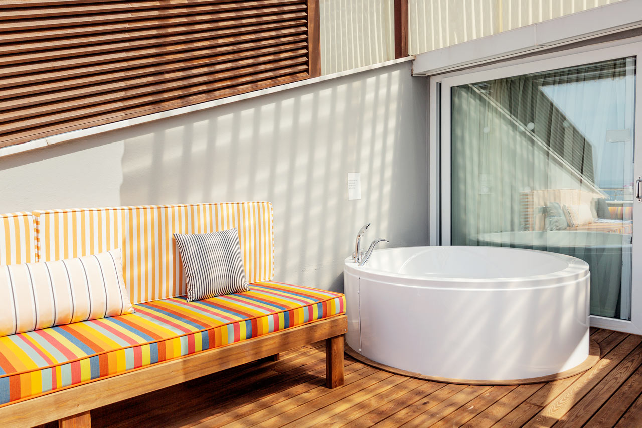Penthouse Suite, parveke ja merinäköala