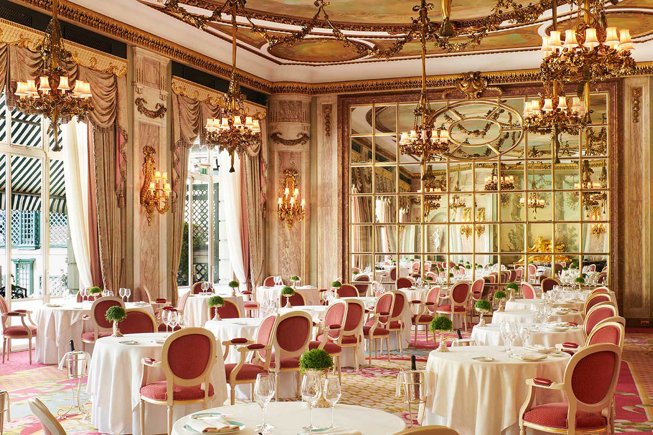 Palkittu The Ritz Restaurant