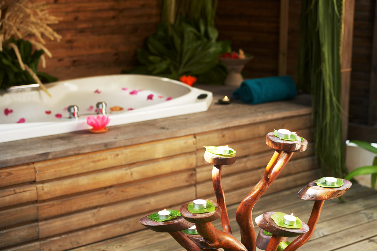 Jacuzzi Beach Villas