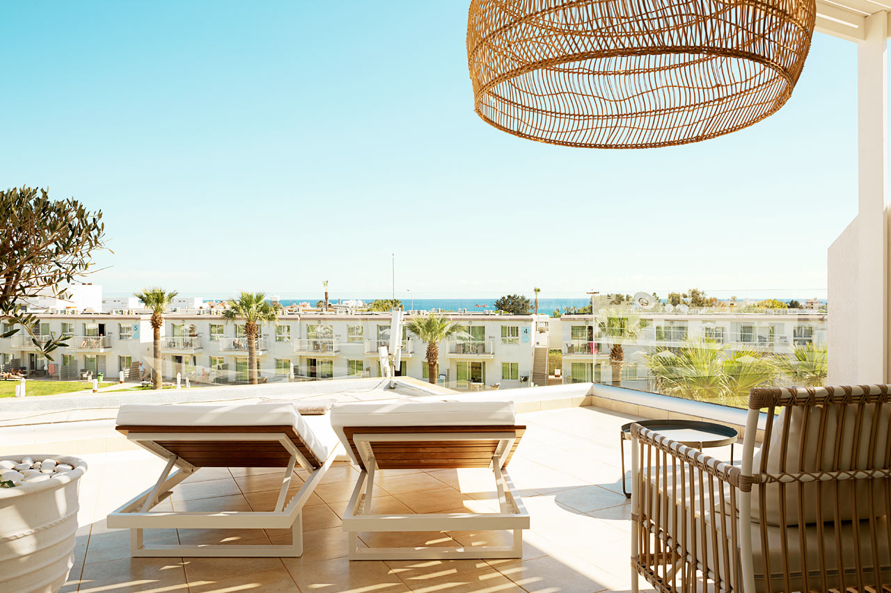 Prime Rooftop Suite, 1 huone, suuri parveke allasalueelle päin