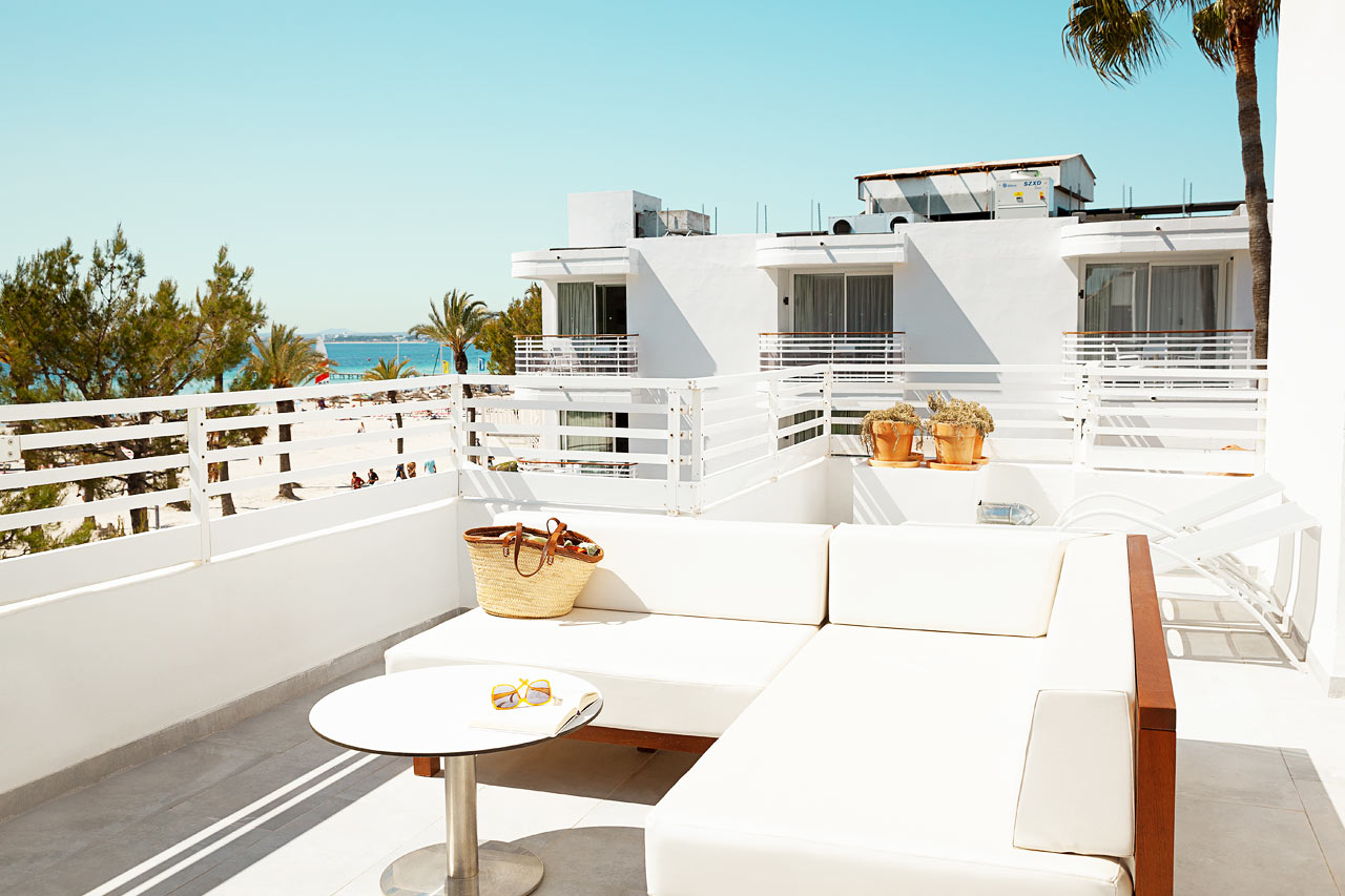 ROYAL ROOFTOP SUITE -kaksio, iso parveke ja merinäköala, Villa Princesa.