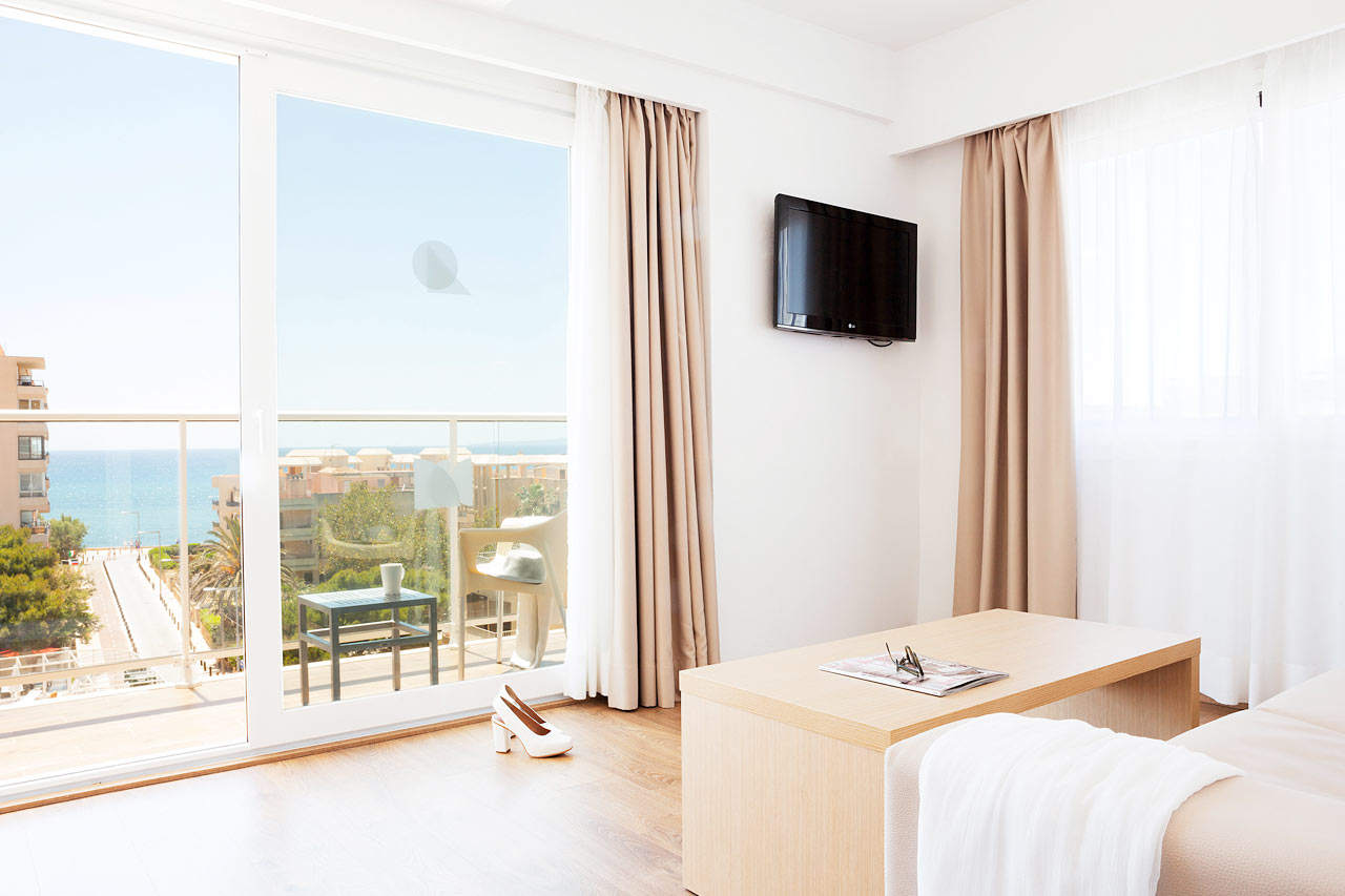 Junior Suite, parveke ja merinäköala