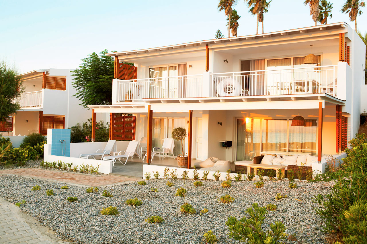 Royal Lounge Suite -huoneistot Poseidonin puolella, lähinnä rantaa