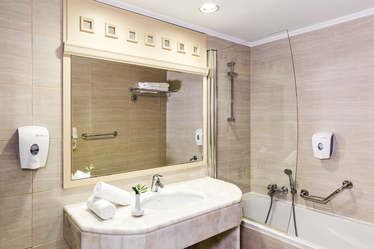 Kahden hengen huone bungalowissa