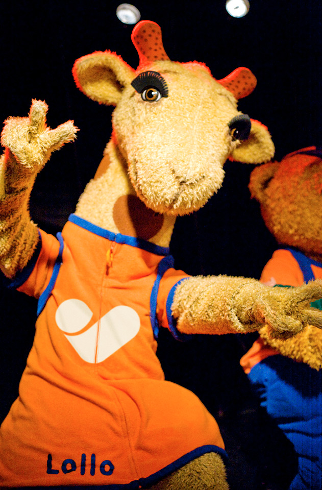 Suositut maskotit, Lollo & Bernie, ovat lasten suosikkikaverit lomalla.