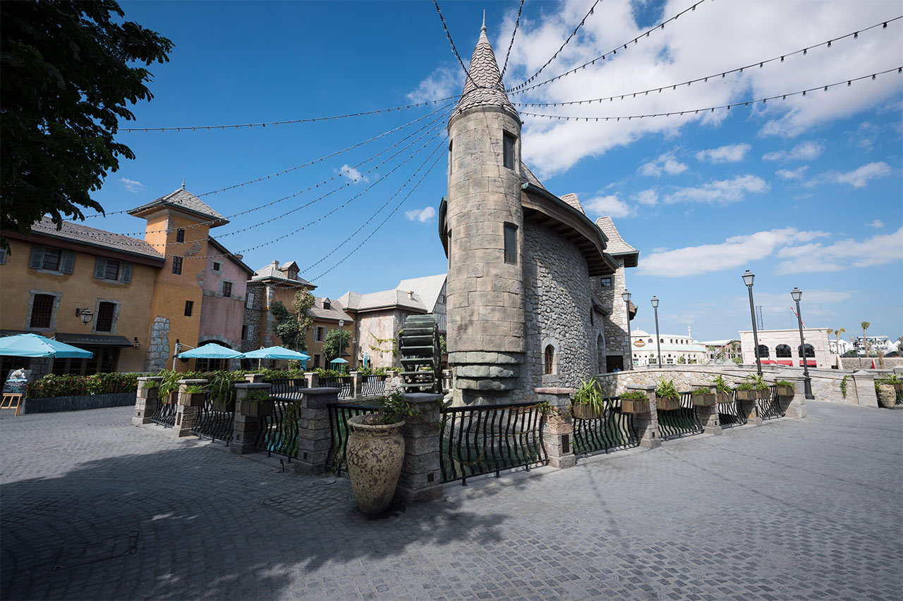 Riverland™ French Village