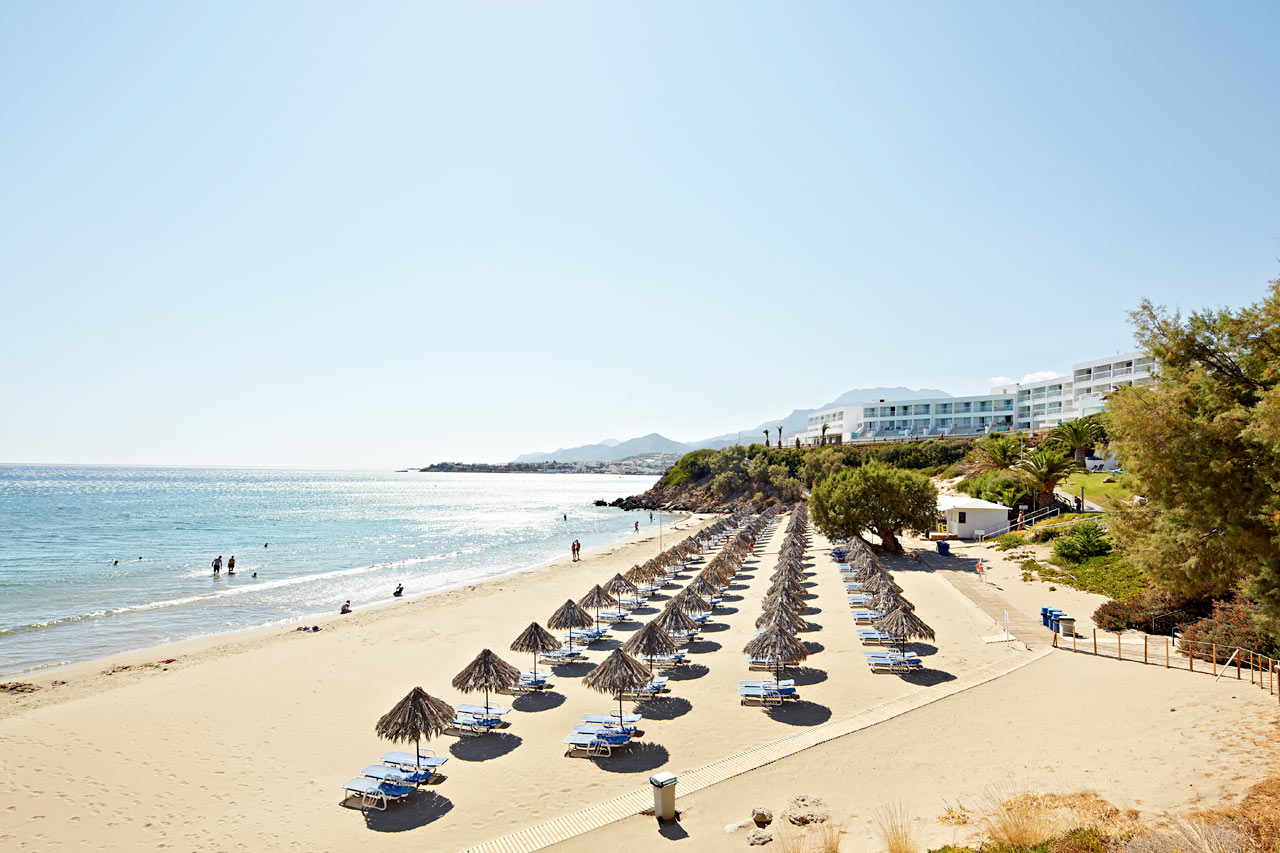 Sunwing Makrigialos Beachin edessä oleva ranta