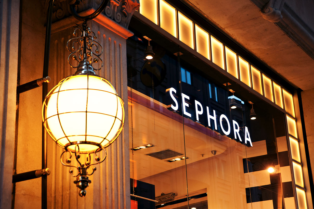 Istiklal Cadessin ostoskatu, Beyoglu Sephora