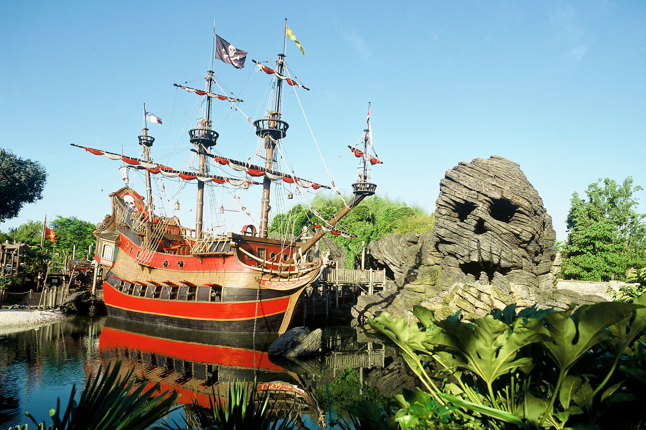 Yhdistä Pariisin kaupunkilomaan vierailu Disneylandissa