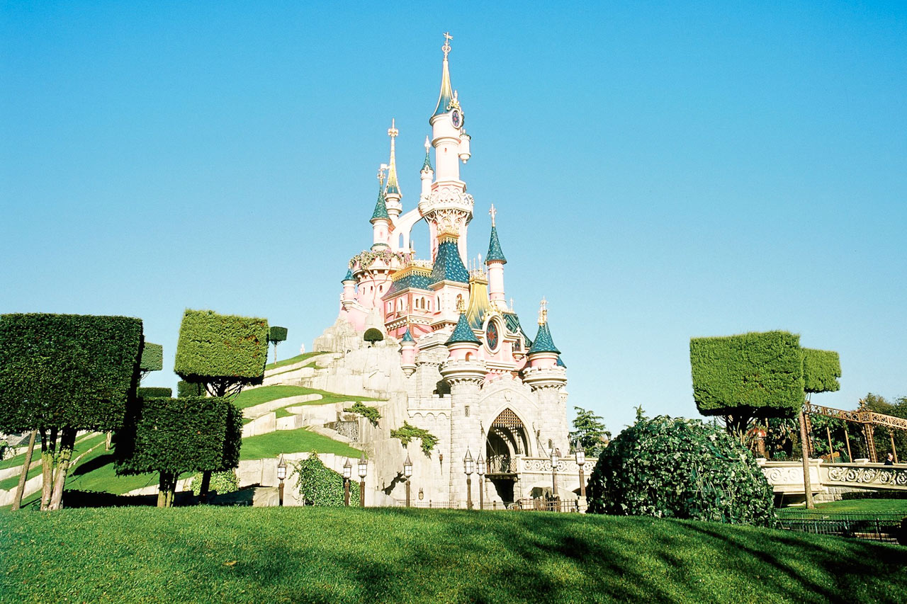 Yhdistä Pariisin kaupunkilomaan vierailu Disneylandissa